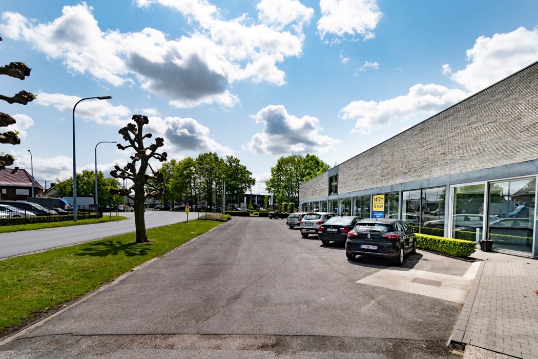 Bedrijfsruimte met kantoren/burelen te huur in Tielt | Vlaemynck Vastgoed Tielt