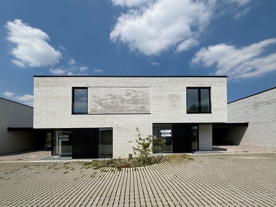 Nieuwbouwwoning te koop Izegem grens Roeselare | Vlaemynck Vastgoed Tielt
