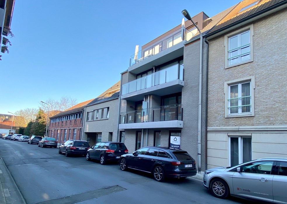 Appartement te koop in centrum Waregem.