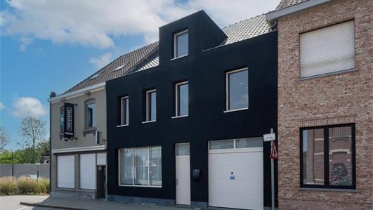 Rijwoning Te koop Moen